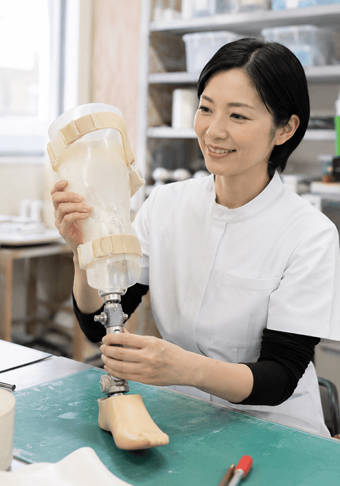 義肢装具製作契約や業務委託契約を電子化できる